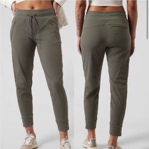 Athleta Trekkie North Joggers